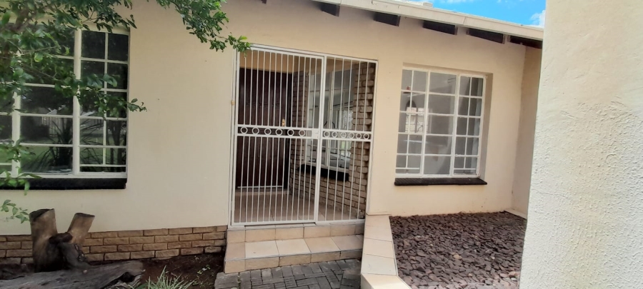 3 Bedroom Property for Sale in Flimieda North West